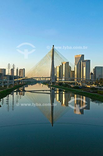  Subject: Octavio Frias de Oliveira bridge - Cable-stayed bridge - Globo TV / Place: Sao Paulo city - Sao Paulo state - Brazil / Date: August 2009 