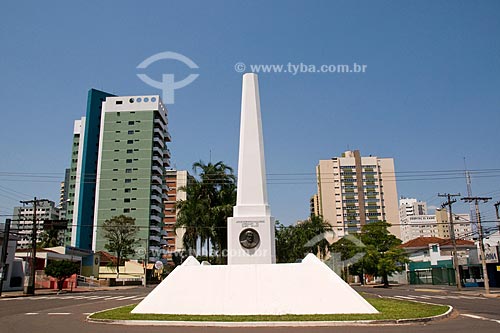  Subject: Obelisk of  Afonso Pena Avenue, in Campo Grande city / Place: Campo Grande city - Mato Grosso do Sul state / Date: October 2008 