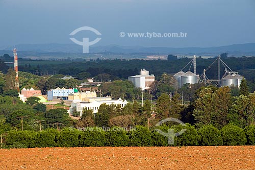  Subject: Silos in the Commercial Center of Holambra city / Place: Holambra city - Sao Paulo state - Brazil / Date:  October 2008 