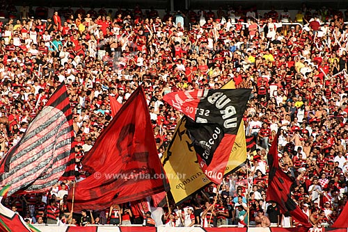  Subject: Supporters of the Flamengo soccer team at the Mario Filho stadium (Maracana) - Flamengo x Santos  / Place:  Maracana neighborhood - Rio de Janeiro city - Rio de Janeiro state - Brazil  / Date: 31/10/2009 