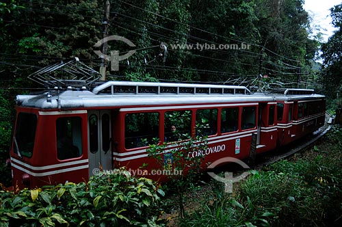  Subject: Tram going to Christ the Redeemer (Corcovado) - Tijuca National Park  / Place:  Rio de Janeiro city - Rio de Janeiro state - Brazil  / Date: 20/08/2009 