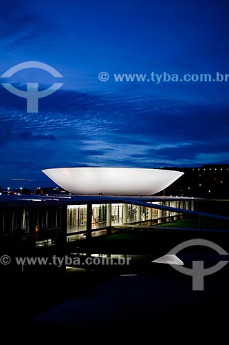  Subject: Night view of the National Congress  / Place:  Brasilia city - Distrito Federal (Federal District) - Brazil  / Date: 01/2010 