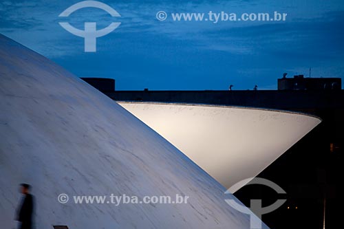  Subject: Night view of the National Congress  / Place:  Brasilia city - Distrito Federal (Federal District) - Brazil  / Date: 01/2010 