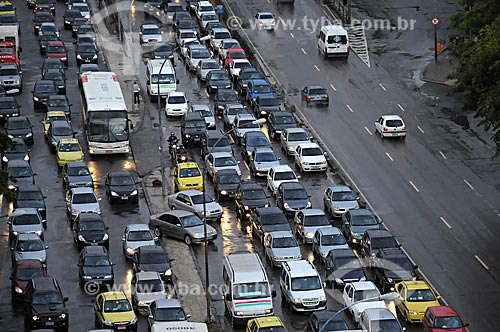  Subject: Traffic in the Perimetral avenue  / Place:  Rio de Janeiro city - Rio de Janeiro state - Brazil  / Date: 11/2008 