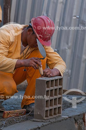  Subject: Subject : Growth Acceleration Program ( Programa de Aceleracao do Crescimento - PAC ) aim to improve the countrys infrastructure - worker in the construction site  / Place: Rio de Janeiro city - Rio de Janeiro state - Brazil  / Date: 06/20 