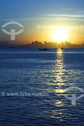  Subject: View of the sunset over the Saco de Sao Francisco bay  / Place:  Niteroi city - Rio de Janeiro state - Brazil  / Date: 04/2010 