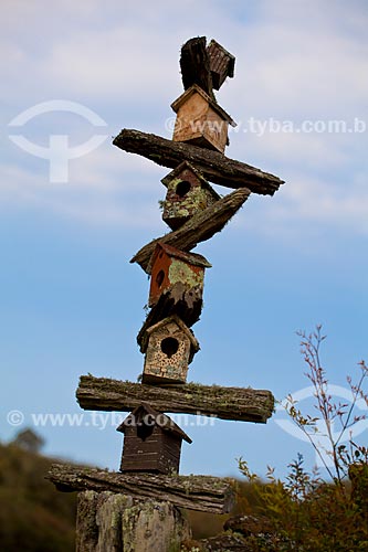  Subject: Bird houses  / Place:  Campos de Cima da Serra - Rio Grande do Sul state - Brazil  / Date: 09 /2010 