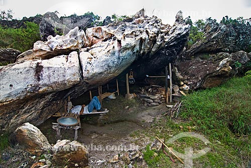 Subject: Camping of miners under a rock in the surroundings of Diamantina city  / Place:  Minas Gerais state - Brazil  / Date: 12/ 2009 