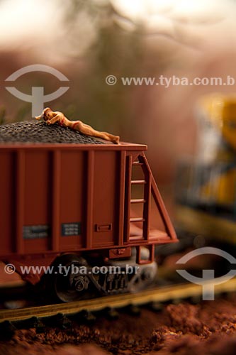 Subject: Train miniature - Toy  / Place:  Studio  / Date: 2010 