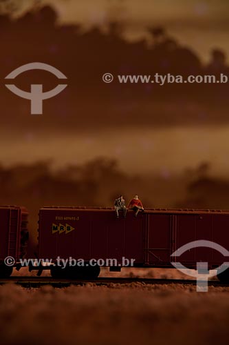  Subject: Train miniature - Toy  / Place:  Studio  / Date: 2010 