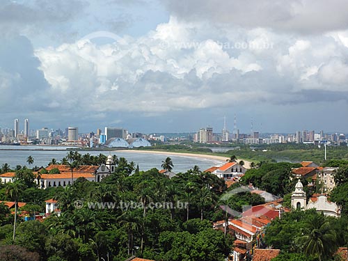  Subject: General view of the colonial houses of Olinda city with the city of Recife in the background  / Place: Olinda city - Pernambuco state - Brazil  / Date: 03/2011 