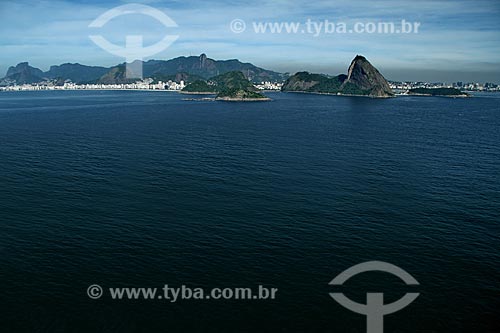  Subject: Aerial view of Copacabana Beach and Sugar Loaf / Place: Rio de Janeiro city - Rio de Janeiro state - Brazil  / Date: 02/2011 