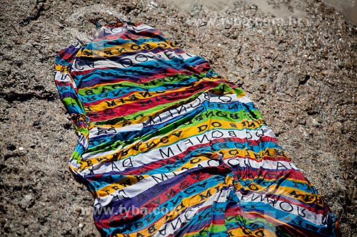  Subject: Beach canga / Place: Rio de Janeiro city - Rio de Janeiro state - Brazil  / Date: 02/2011 
