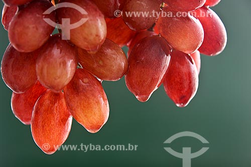  Subject: Bunch of Grapes, Fresh / Place: Rio de Janeiro city - Rio de Janeiro state (RJ) - Brazil / Date: 03/2011 