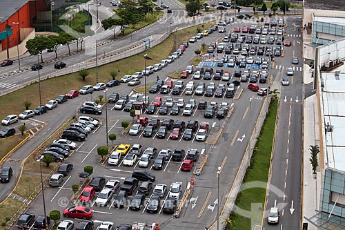  Subject: Parking of the Mogi Shopping / Place: Mogi das Cruzes city - Sao Paulo state (SP) - Brazil / Date: 03/2011 