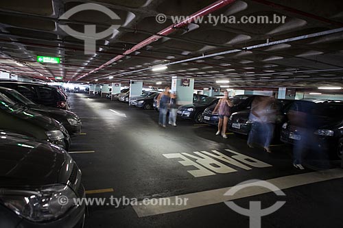  Subject: Parking of Botafogo Praia Mall / Place: Botafogo neighborhood - Rio de Janeiro city - Rio de Janeiro state (RJ) - Brazil / Date: 03/2011 