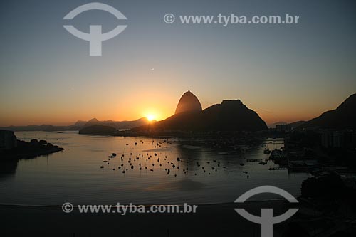  Subject: Sugar Loaf at Twilight / Place: Botafogo neighborhood - Rio de Janeiro city - Rio de Janeiro state (RJ) - Brazil / Date: 03/2011 