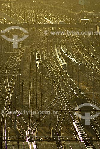  Subject: Trains on the Central do Brasil railway / Place: Rio de Janeiro city -  Rio de Janeiro state (RJ) - Brazil / Date: 12/2009 
