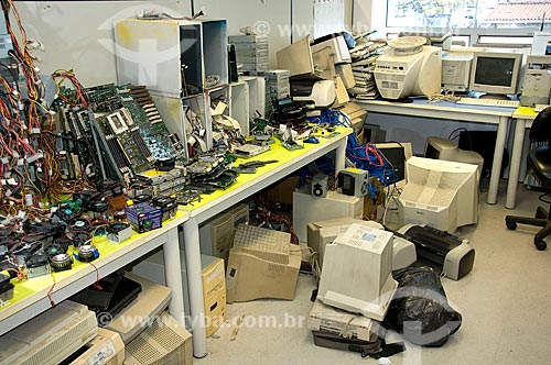  Subject: Electronic garbage / Place: Sao Paulo city - Sao Paulo state (SP) - Brazil / Date: 03/2010  
