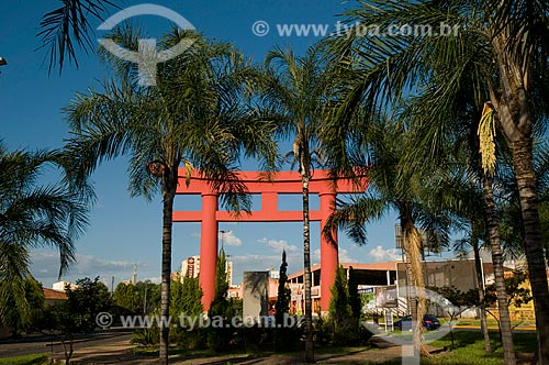  Subject: Portico in honor of 100 years of Japanese immigration / Place: Araçatuba city - Sao Paulo state (SP) - Brazil / Date: 04/2010   