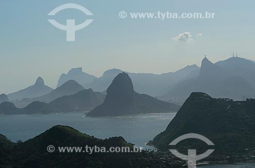  Subject: Aerial view of Sao Luis Fort  in the right foreground / Place: Niteroi city - Rio de Janeiro state (RJ) -  Brazil / Date: 08/2010 