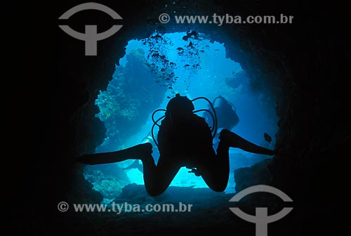  Subject: View of a diver in the bottom of the sea / Place: Fernando de Noronha archipelago - Pernambuco state (PE) - Brazil / Date: 10/2009 