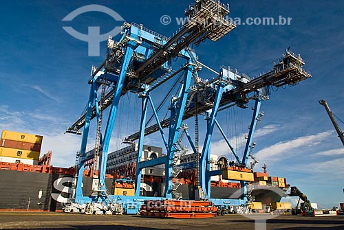  Subject: Ship in the container terminal at the port of Rio Grande - Tecon / Place: Rio Grande city - Rio Grande do Sul state (RS) - Brazil / Date: 01/2009 
