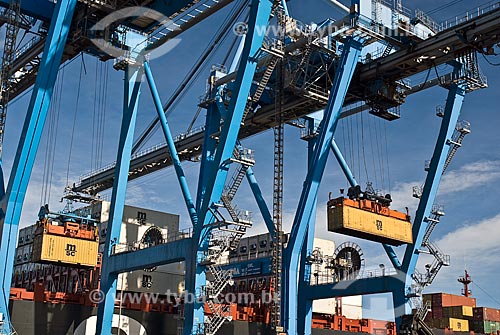  Subject: Ship in the container terminal at the port of Rio Grande - Tecon / Place: Rio Grande city - Rio Grande do Sul state (RS) - Brazil / Date: 01/2009 