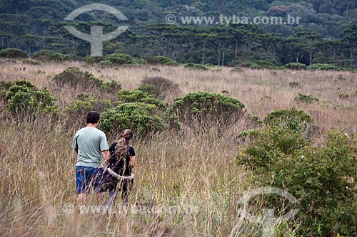  Subject: Tourists in Aparados da Serra National Park / Place: Cambara do Sul city - Rio Grande do Sul state (RS) - Brazil / Date: 03/2011 