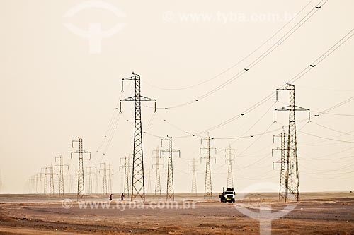  Subject: Electric power transmission towers in Atacama Desert / Place: Mejillones - Antofagasta city - Chile - South América / Date: 08/2011 