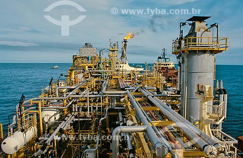  Subject: Ship - Oil Platform - Bacia de Campos / Place: Campos dos Goytacazes city - Rio de Janeiro state (RJ) - Brazil / Date: 2001 