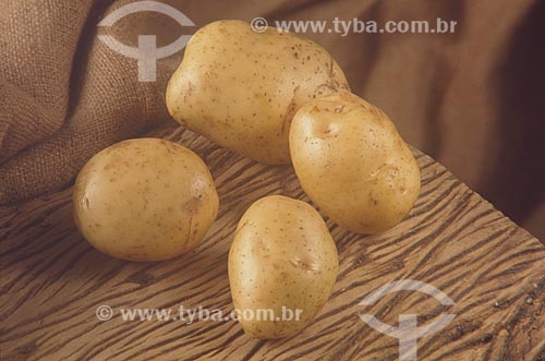  Subject: Potatoes on the table / Place: Studio / Date: 2009 