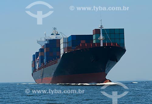  Subject: View of cargo ship / Place: Rio de Janeiro city - Rio de Janeiro state (RJ) - Brazil / Date: 01/2010 