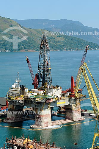  Subject: View of oil platform in BrasFels Shipyard / Place: Angra dos Reis city - Rio de Janeiro state (RJ) - Brazil / Date: 03/2010 