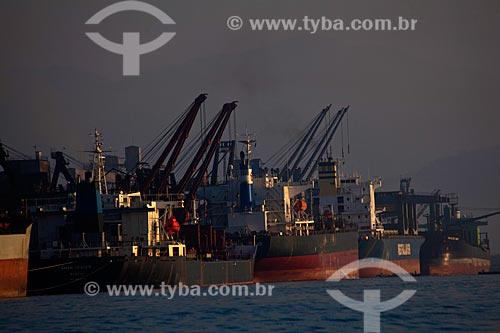  Subject: Ships in the Port of Santos / Place: Santos city - Sao Paulo state (SP) - Brazil / Date: 08/2011  