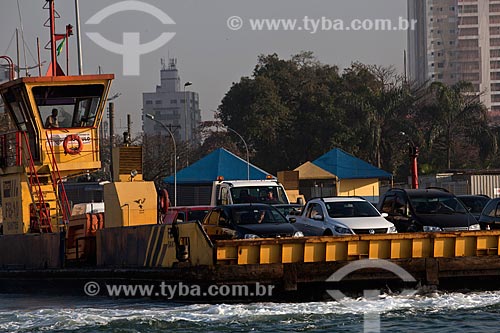  Subject: The ferry that connects Guarujá and Santos cities by Santos Estuary / Place: Santos city - Sao Paulo state (SP) - Brazil / Date: 08/2011  