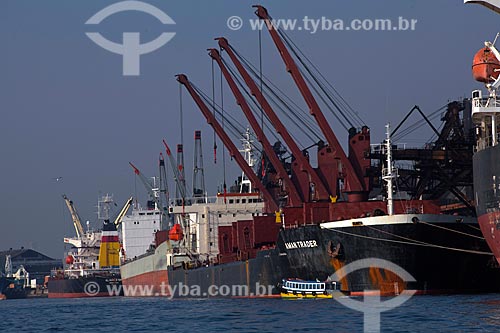  Subject: Ship in the Port of Santos / Place: Santos city - Sao Paulo state (SP) - Brazil / Date: 08/2011  