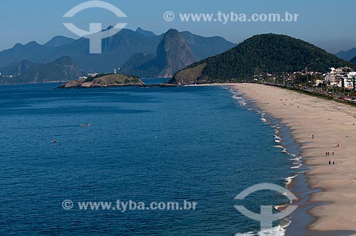  Subject: Aerial view of Pratininga Beach with Rio de Janeiro city in the background / Place: Niterói city - Rio de Janeiro state (RJ) - Brazil / Date: 08/2009 