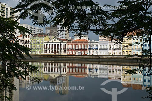  Subject: Houses on the Bank of the Capibaribe River / Place: Recife city - Pernambuco state (PE) - Brazil / Date: 09/2011 