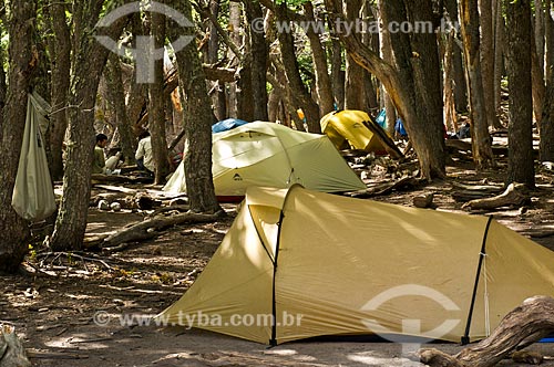  Subject: Poincenot Camping - Los Glaciares National Park in El Chalten city - The park was declared a World Heritage Site by UNESCO in 1981 / Place: Patagonia - Argentina - South America / Date: 02/2010 