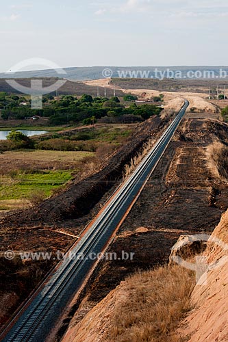  Subject: Rails of Transnordestina Railroad in the backwoods cearense - TLSA -Transnordestina Logística S/A / Place: Missao Velha city  - Ceara state (CE) - Brazil / Date: 10/2011 