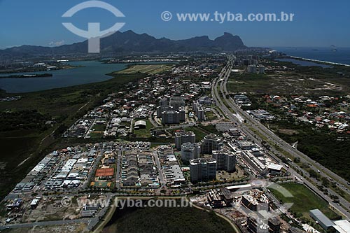  Subject: View of the Americas Avenue with Jacarepagua Lagoon and Gavea Rock in the background / Place: Barra da Tijuca neighborhood - Rio de Janeiro city - Rio de Janeiro state (RJ) - Brazil / Date: 01/2012 