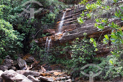  Subject: Tourists on Cachoeirinha Waterfall / Place: Lençois city - Bahia state (BA) - Brazil / Date: 01/2012 