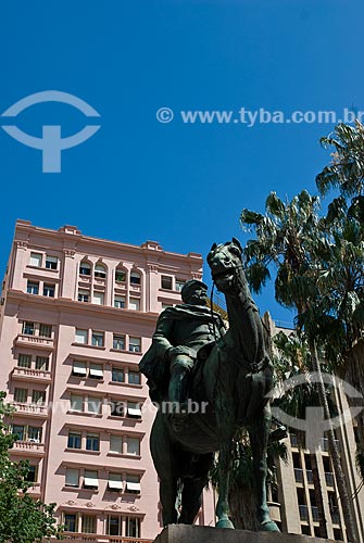  Subject: Monument to General Osorio and in the background the Facade of the Commerce Club / Place: Porto Alegre city - Rio Grande do Sul state (RS) - Brazil / Date: 11/2011 