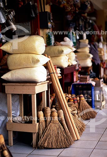  Subject: View from the inside of the public market / Place: Cruzeiro do Sul city - Acre state (AC) - Brazil  / Date: 2004 