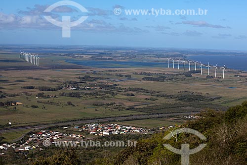  Subject: Aerial view of city of Osorio with Osorio  Wind Farm in the background / Place: Osorio city - Rio Grande do Sul state (RS) - Brazil / Date: 09/2011 