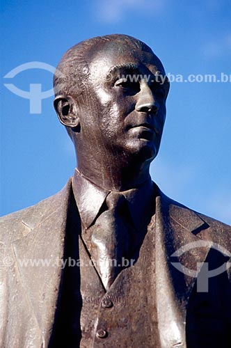  Subject: Statue of President Juscelino Kubistchek - Located in Juscelino Kubistchek Square / Place: Diamantina city - Minas Gerais state (MG) - Brazil / Date: 07/2006 