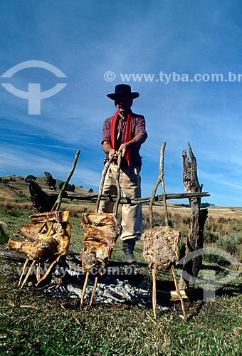  Subject: Man making barbecue / Place: Rio Grande do Sul state (RS) - Brazil / Date: 11/2008 