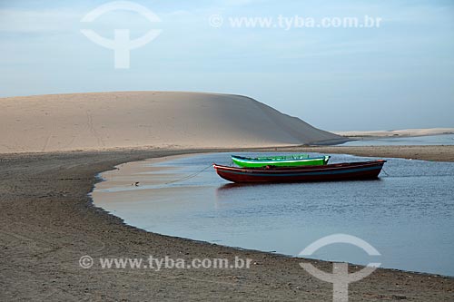  Subject: Boats and Dunes at Jericoacoara National Park / Place: Jijoca de Jericoacoara city - Ceara state (CE) - Brazil / Date: 11/2011 