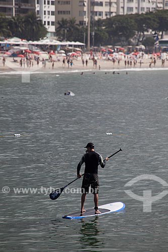  Subject: Stand Up surf on Copacabana Beach / Place: Copacabana  neighborhood - Rio de Janeiro city - Rio de Janeiro state (RJ) - Brazil / Date: 04/2012 